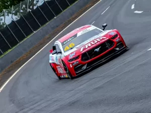 NASCAR Brasil: Vitor Genz conquista primeira pole do oval de Curvelo