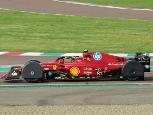 F1: Ferrari testa nova solução 'antispray' para melhorar visibilidade na chuva
