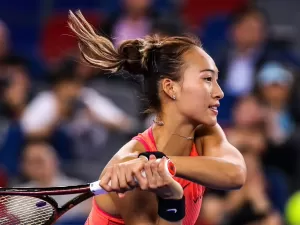 Zheng vence duelo 100% chinês em Wuhan e faz final inédita