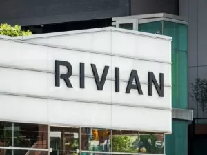 Governo dos EUA concede empréstimo à Rivian para retomar fábrica na Geórgia