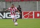 Náutico: atletas lamentam vacilo no gol sofrido contra o América-MG - Foto: Léo Lemos/ Náutico