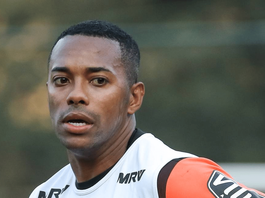 Que Robinho seja preso e nunca mais pise em um campo de futebol