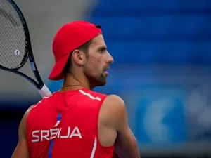 Djokovic treina no saibro em Montenegro de olho nos Jogos Olímpicos