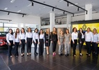 Renault inaugura concessionária com time 100% feminino - Time RPoint (Foto: Divulgação/Renault)