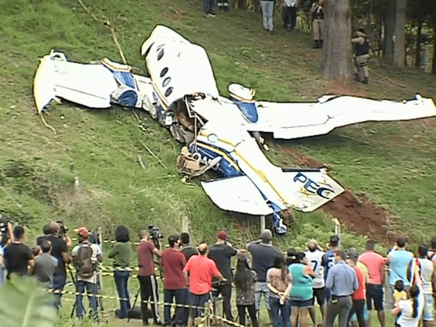 Quanto custa tirar avião acidentado do lugar? Valor pode ser milionário