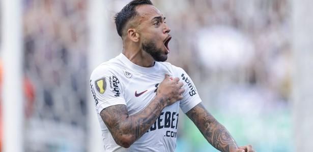 Flamengo desdenha do Corinthians em confrontos no campo de futebol