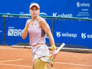 Pigossi vence duelo de 3h com Carol Meligeni e faz quartas em SP