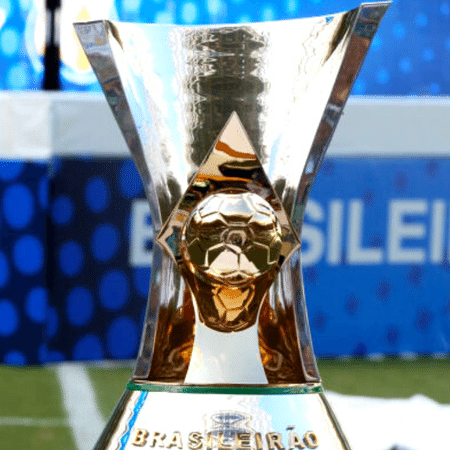 Troféu do Brasileirão entregue pela CBF - GettyImages