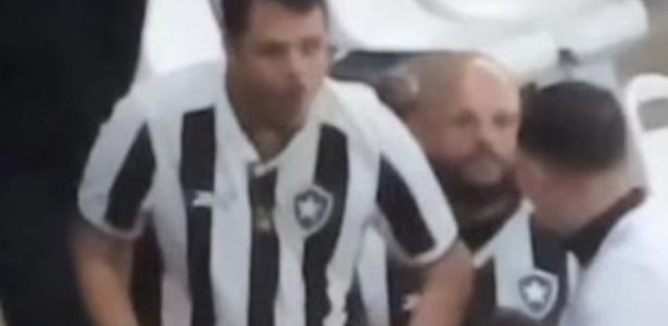 Botafogo é denunciado pela Conmebol por atos racistas contra o Palmeiras