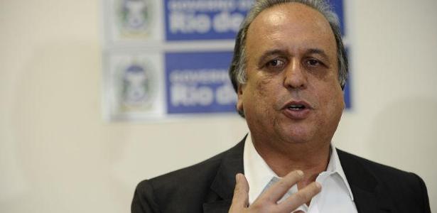 Pezão vetou o projeto que obrigava o uso do árbitro do vídeo já no Carioca de 2018 - Foto: Agência Brasil