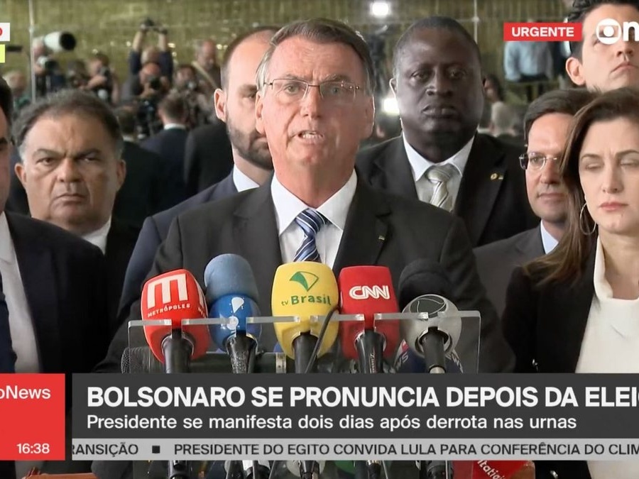 Bolsonaro faz discurso de mau perdedor e deixa questão de adultos para Ciro