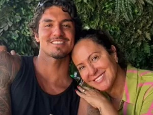 Mãe de Gabriel Medina relembra período de afastamento do surfista: 'Grande dor'