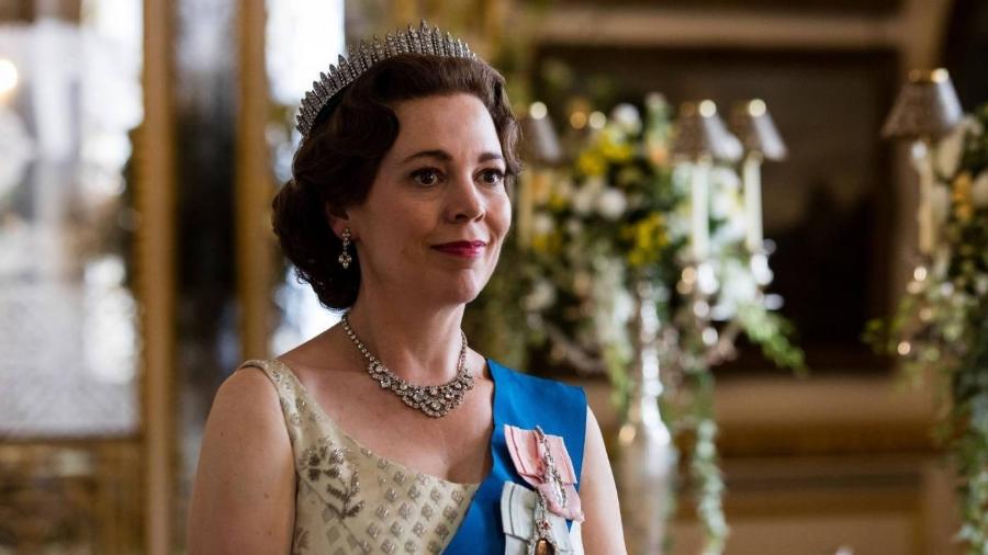 Olivia Colman vive a rainha Elizabeth na terceira temporada de "The Crown" - Divulgação: Netflix