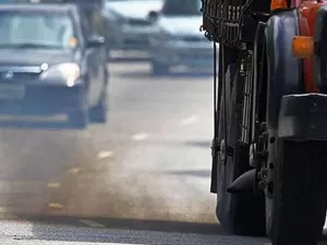 Europa volta atrás: proibição de carros a combustão será revista