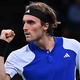 Tsitsipas vai às quartas em Paris e segue vivo na luta pelo Finals