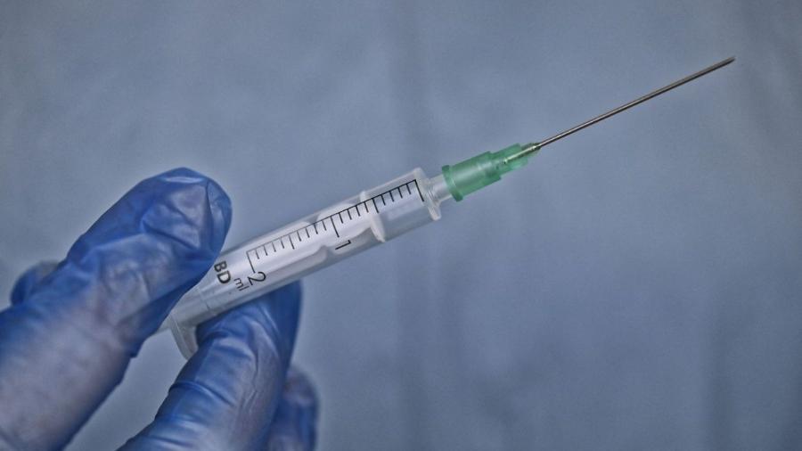                                  Vacina, vacinação,seringa, covid 19                              -                                 Reuters/Michael Weber/Imago Imagens/Direitos reservados                            