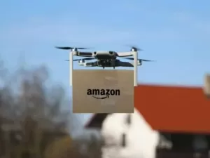 Como estão se saindo os testes da Amazon com entregas por drone?