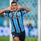 Grêmio supera primeiro tempo abaixo e bate Cuiabá no Brasileiro