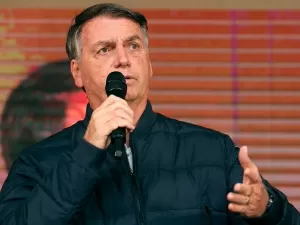 Durante ato em SP, Bolsonaro chama Moraes de ditador e pede que Senado coloque freio no ministro