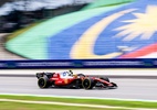 F1: Hamilton escapa de punição, mas Ferrari é multada por incidente com Bortoleto na Malásia
