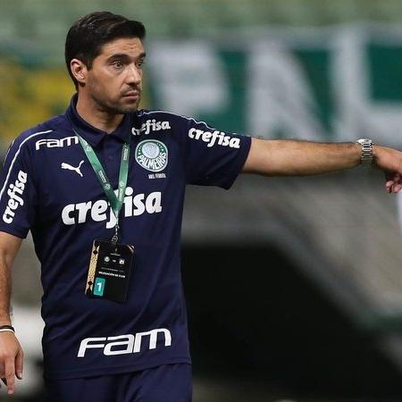 Abel Ferreira decidiu continuar no comando do Palmeiras após receber oferta do Qatar - César Greco / Palmeiras