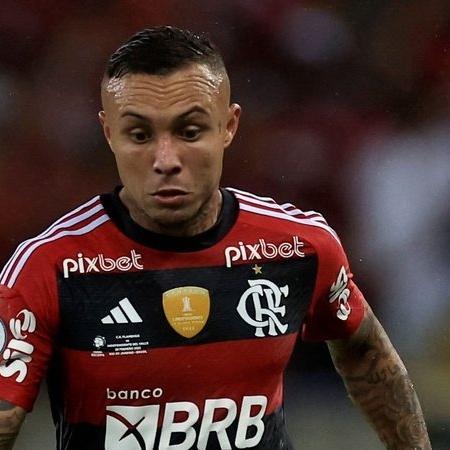 Flamengo é o 8° clube que mais gastou em novos jogadores - Rádio