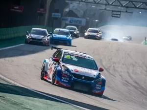 TCR South America: Apesar do lastro, Rafael Suzuki faz top 5 em El Pinar e é quarto no campeonato