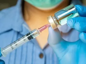Moderna vai desenvolver vacina contra a gripe aviária