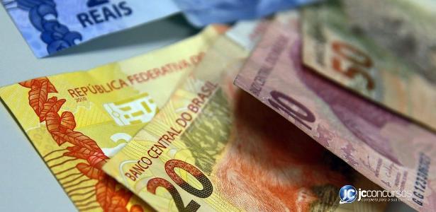 Salário mínimo subirá R$ 103, para R$ 1.621, em 2026