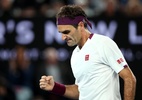 Federer leva mais um susto, mas avança às quartas em Melbourne; Djokovic vence sem problemas - (Sem crédito)