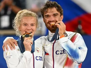 Siniakova e Machac garantem ouro tcheco nas mistas