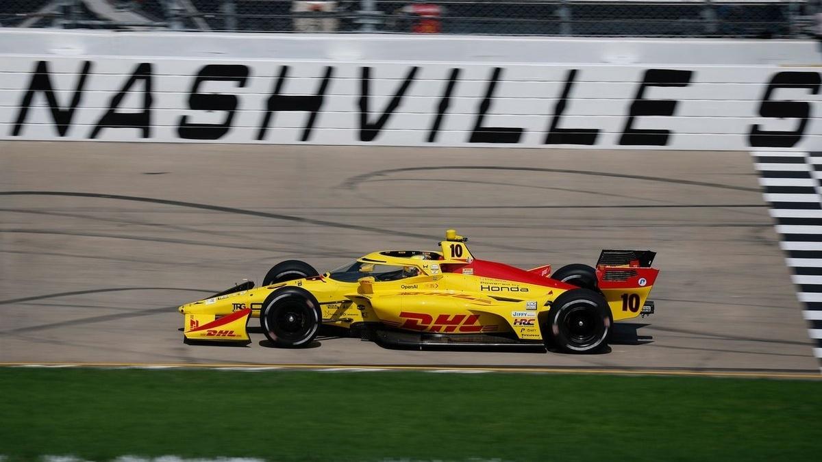 Indy: Palou supera três pilotos da Penske e vence em Nashville