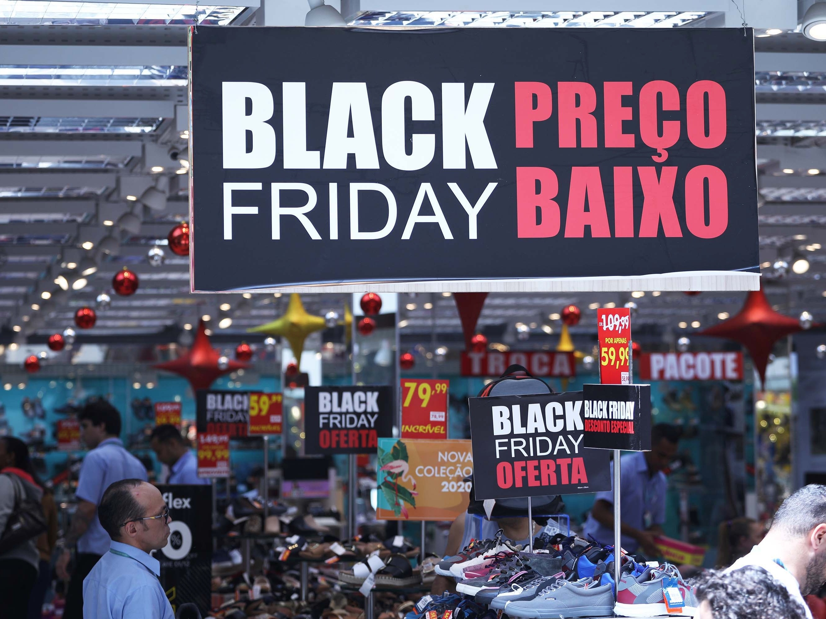 Suspeita de origem racista faz mercado discutir expressão Black Friday