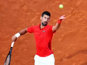 ATP de Roma: Djokovic arrasa Moutet em seu retorno às quadras