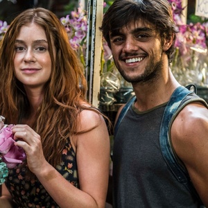 Marina Ruy Barbosa e Felipe Simas em "Totalmente Demais" - Reprodução / Internet