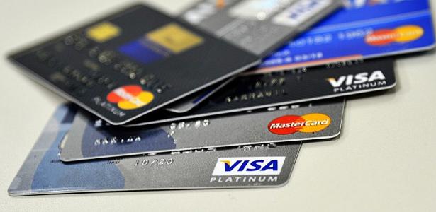 Cuba suspende transações com Visa e Mastercard em meio a sanções dos EUA