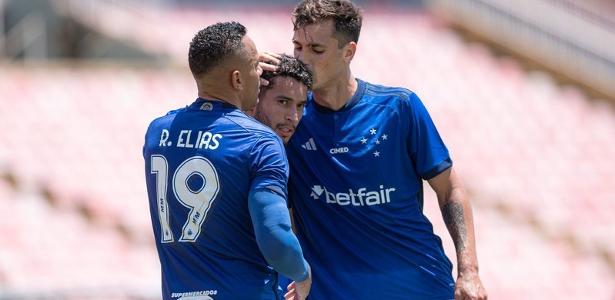 Cruzeiro avança para semifinal do Campeonato Mineiro com vitória sobre Pouso Alegre.