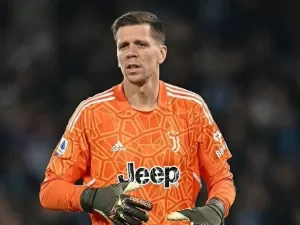 Após anunciar aposentadoria, Szcz?sny volta atrás para ser o novo goleiro do Barcelona