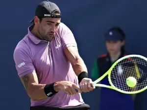 Berrettini vence em dois tiebreaks e será o rival de estreia de Rune