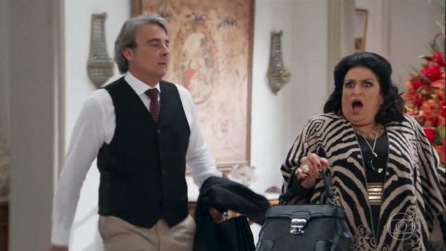 Aparício (Alexandre Borges) e Teodora (Grace Gianoukas) em Haja Coração (Reprodução/TV Globo). - Reprodução / Internet