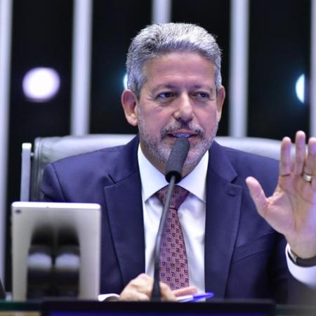 Arthur Lira (PP-AL) liderou a tramitação e aprovação da reforma tributária na Câmara Arthur Lira (PP-AL) liderou a tramitação e aprovação da reforma tributária na Câmara