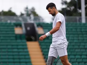 Novak Djokovic alfineta organização de Roland Garros