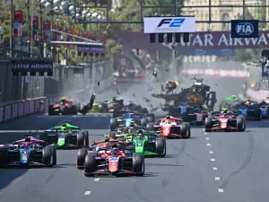 Bortoleto é 4º e assume liderança da F2 a duas etapas do fim; Verschoor vence corrida marcada por forte acidente