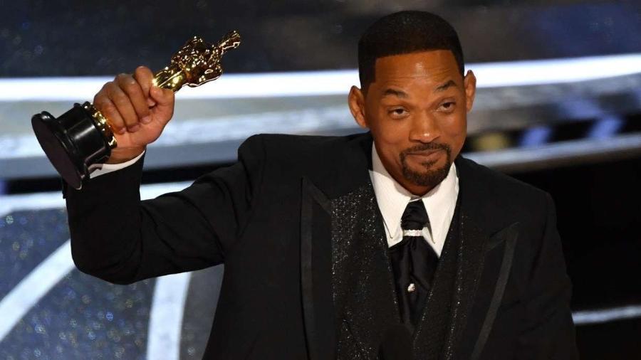 Will Smith recebe o Oscar de melhor ator por "King Richard - Criando Campeãs" - Robyn Beck/AFP                            