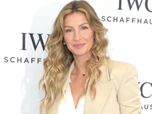 Gisele Bündchen é vista pela primeira vez após confirmação de gravidez, e vídeo registra barriguinha; assista