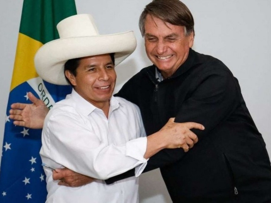 Prisão de ex-presidente do Peru aumenta angústia de Bolsonaro com 2023