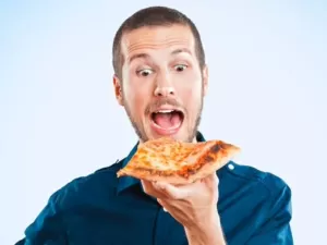 Duas fatias de pizza podem te ajudar a não desenvolver essa doença
