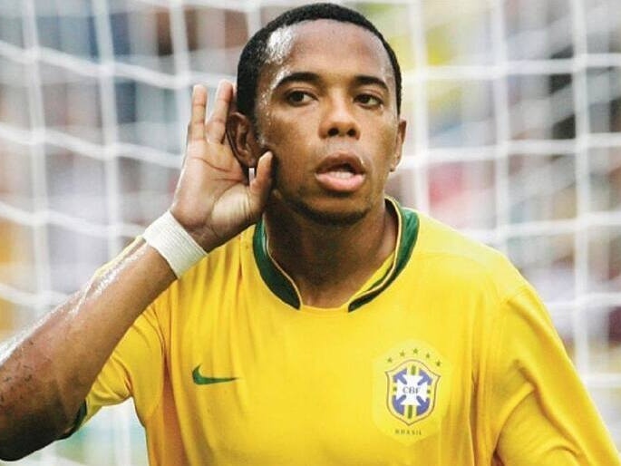 Robinho, de rei das crianças a predador de mulheres