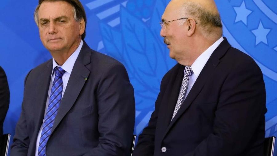 Bolsonaro e o ex-ministro da Educação Milton Ribeiro                              - Cleber Caetano/PR                            