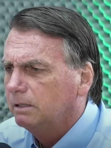 Declaração de Bolsonaro de que "pintou um clima" com adolescentes foi dada em entrevista ao canal de YouTube Paparazzo Rubro-Negro - Reprodução